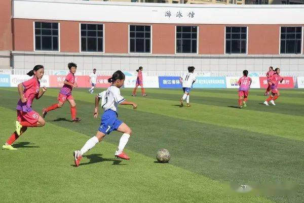  青少年足球锦标赛落幕，潜力新苗脱颖而出  