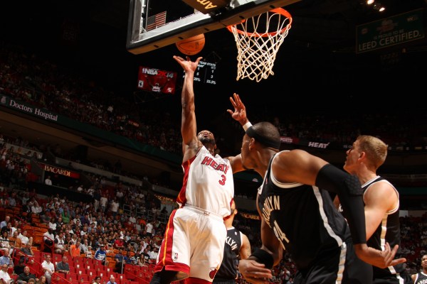  末节三分雨倾盆而下，主队惊险捍卫主场