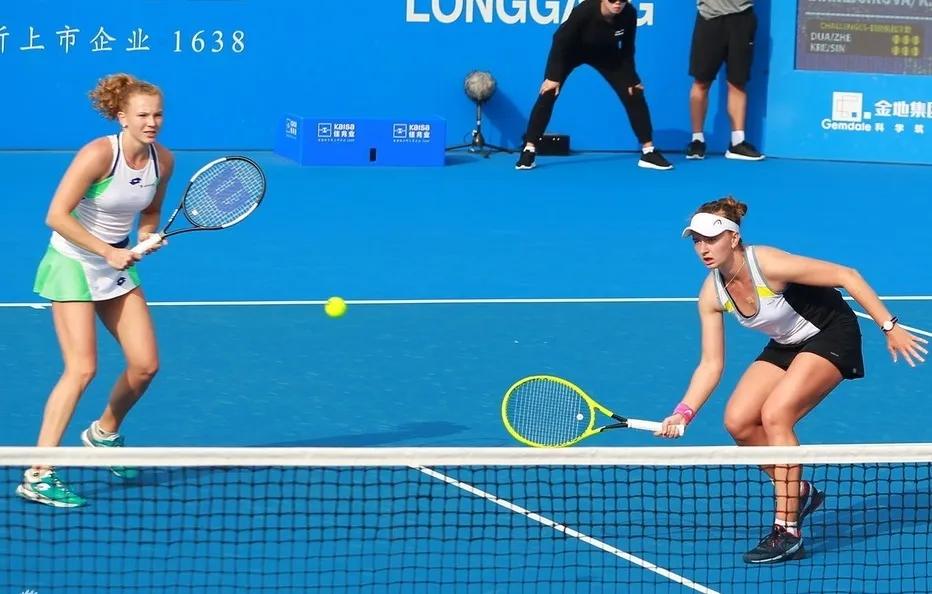  中国金花双打建功，段莹莹/郑赛赛法网夺冠