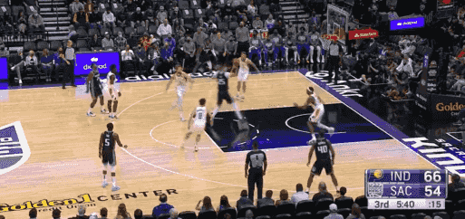  福克斯关键抢断国王终结勇士连胜